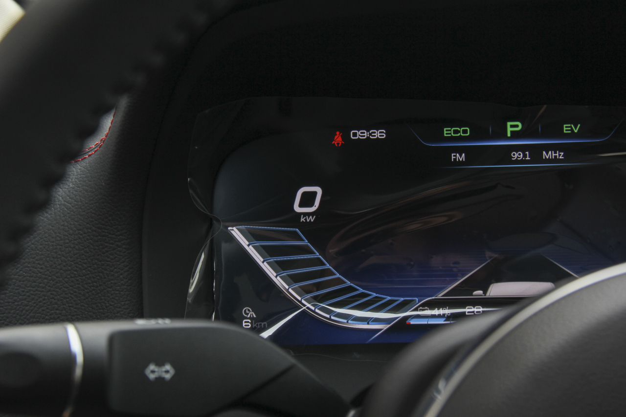 2018款比亚迪唐新能源2.0T全时四驱智联创享型7座