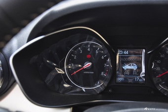 2016款昌河Q35 1.5L自动精英炫智版