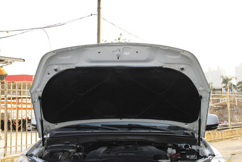 2016款驭胜S350 2.0T自动两驱汽油豪华天窗版5座 