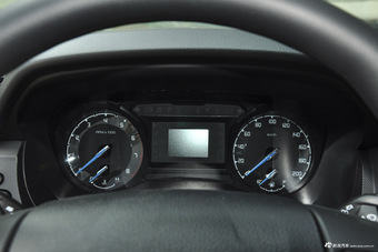 2016款撼路者2.0T自动四驱菁英版汽油