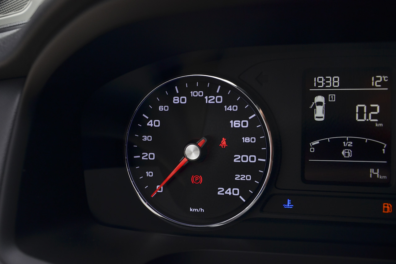 2017款荣威i6 1.0T手动豪华版16T