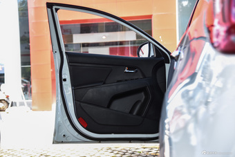 2015款智跑 2.0L自动两驱Premium