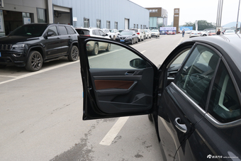 2018款朗逸1.4T自动豪华版280TSI DSG