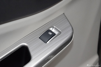 2017款风行S500 1.5L 手动豪华型 （灰色）