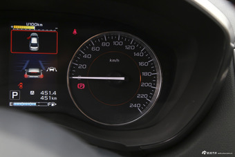 2018款斯巴鲁XV 2.0L自动全驱豪华版EyeSight
