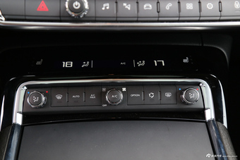 2017款雪铁龙C6 1.8T自动豪华型