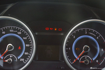 2016款骐铃T7 2.8T手动四驱舒适版加长轴距JE493ZLQ4CB