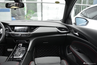 2018款君威GS 2.0T自动穿越火线联名限量版28T