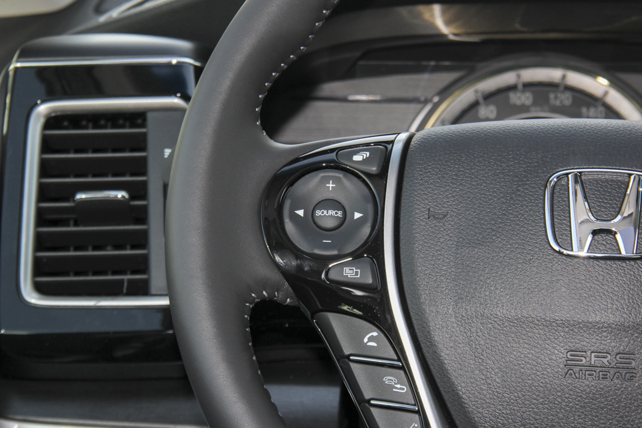 2016款艾力绅2.4L自动经典版