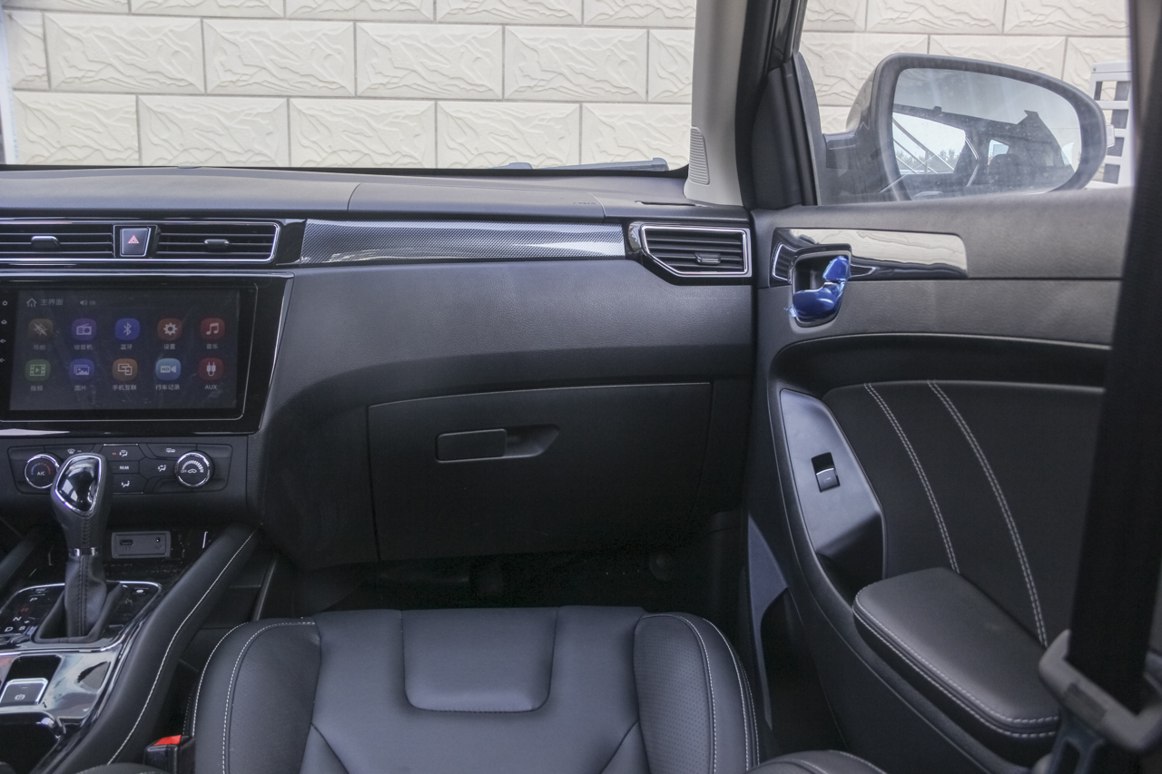 2017款风光580改款 1.5T自动豪华型