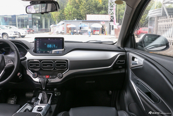 2019款海马S5 1.5T自动豪华型230T