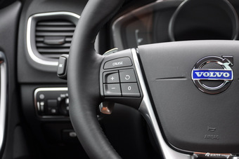 2016款沃尔沃V60 2.0T自动 T5 智雅版