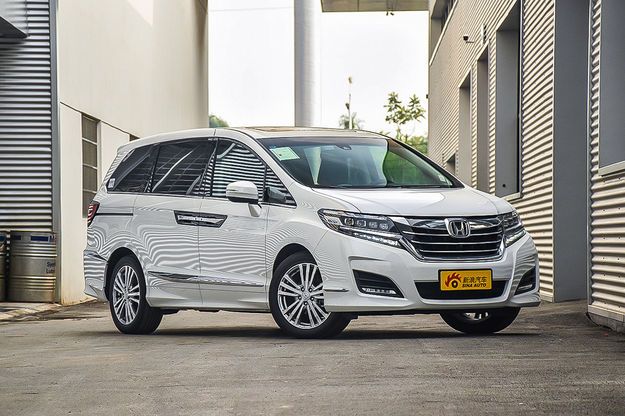 2016款艾力绅2.4L自动至尊版