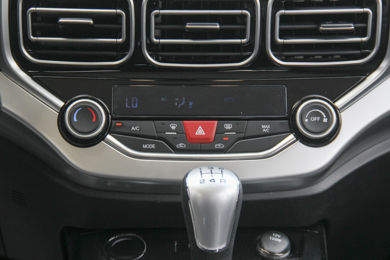 2019款海马S5 1.6L手动豪华型160