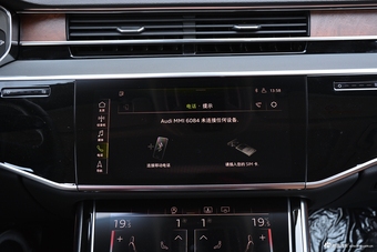2018款奥迪A8L 3.0T自动55 TFSI quattro尊贵型