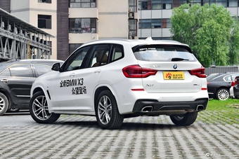 2018款宝马X3 xDrive30i 尊享型 M运动套装