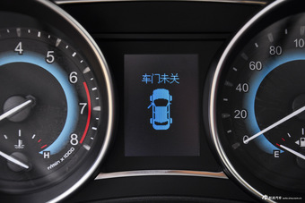 2016款哈弗H1 1.5L自动舒适型蓝标改款 钛白