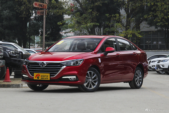 2018款北汽绅宝D50 1.5L CVT尊贵智驾版