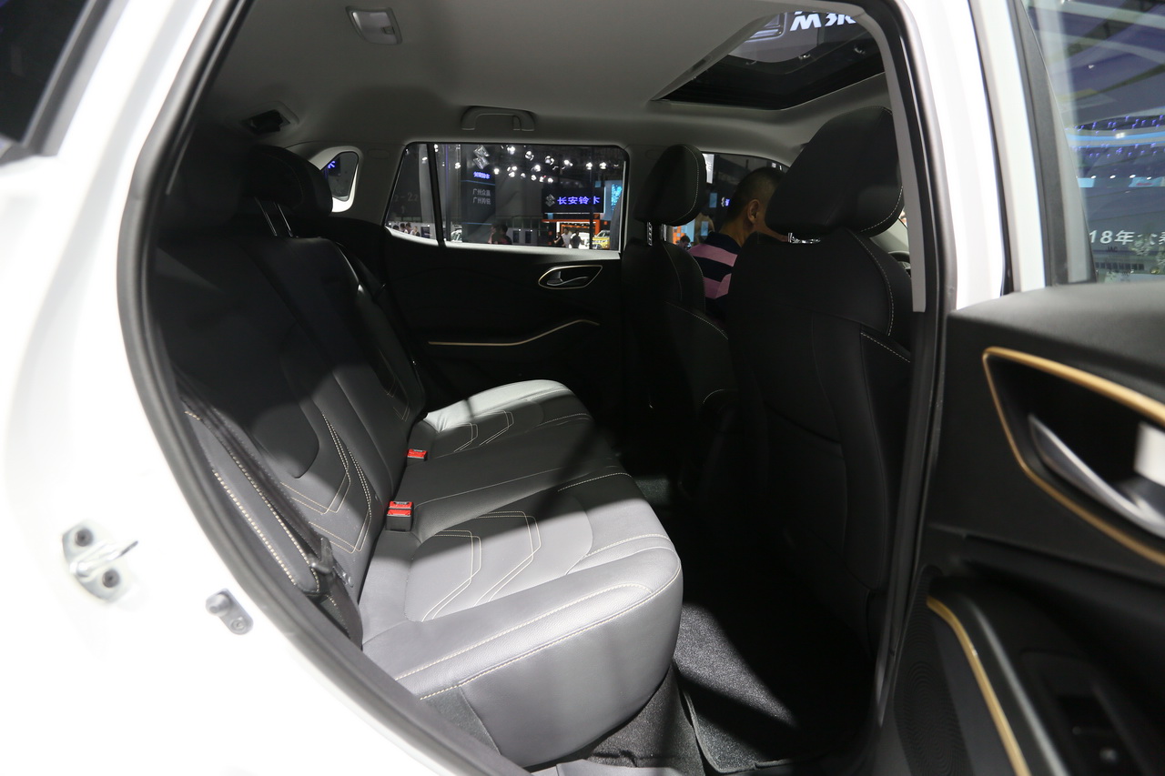 2018广州车展实拍：江淮iEV S4新能源