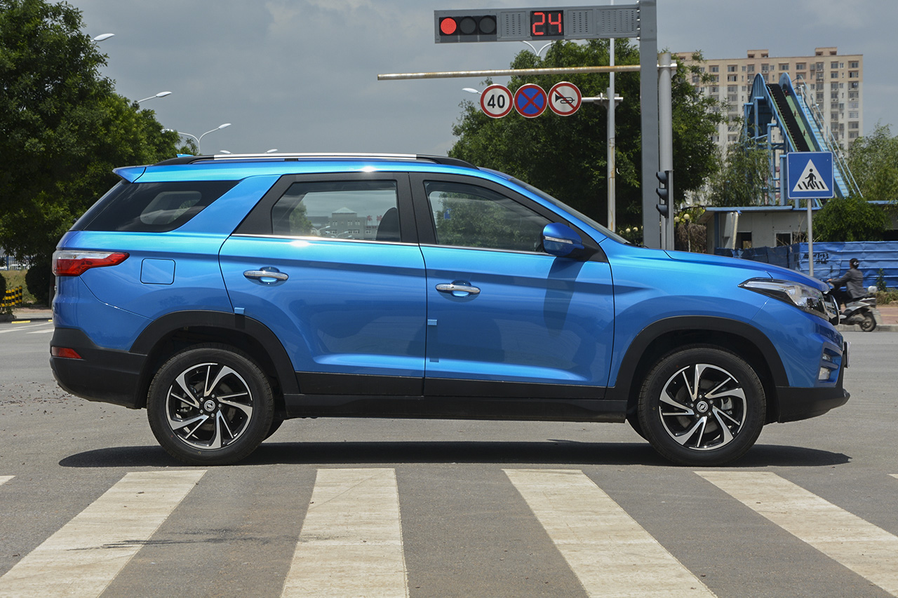  2018款风光S560 1.8L手动豪华型