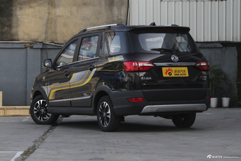  2018款风光S370 1.5L自动豪华型7座