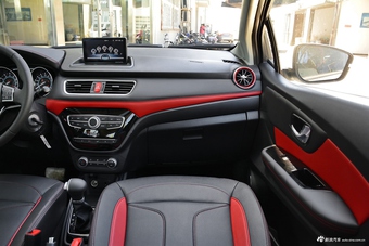 2017款哈弗H1蓝标1.5L AMT尊贵型