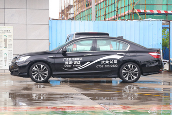 2016款本田雅阁混动2.0L自动锐尊版