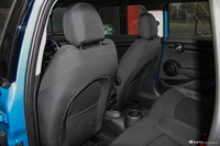 2016款MINI 1.5T自动 COOPER先锋派 五门版