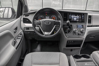 2017款塞纳 3.5L自动两驱LE加版