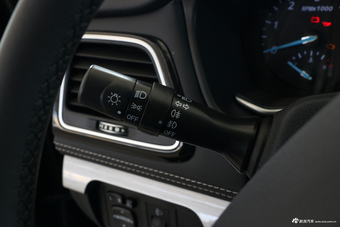 2018款领主2.5T手动柴油大双两驱超豪华型