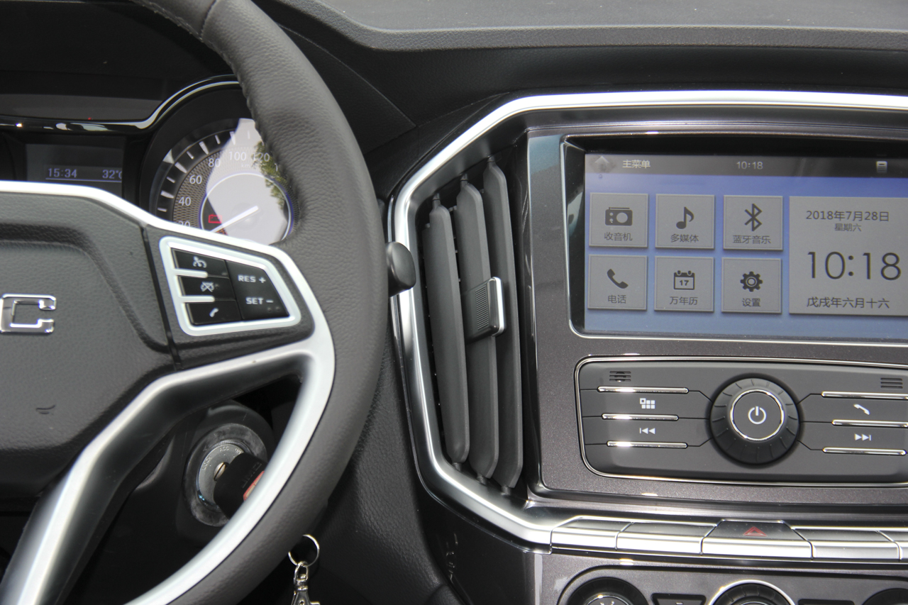 2017款域虎7 2.4T手动柴油四驱豪华版JX4D24A5L