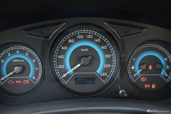 2017款V3菱悦1.5L手动基本型