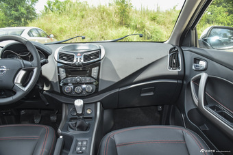 2015款海马S5 1.6L手动豪华型天窗版