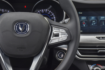 2018款逸动高能版1.6L GDI手动先锋型 