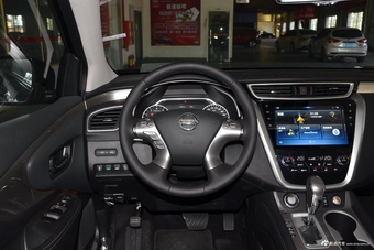 2019款楼兰2.5L自动S/C XE HEV四驱混动智联尊尚版