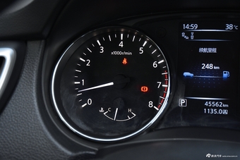 2017款逍客2.0L自动旗舰版 