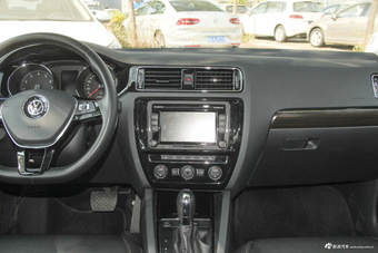 2015款 速腾 230TSI 自动豪华型