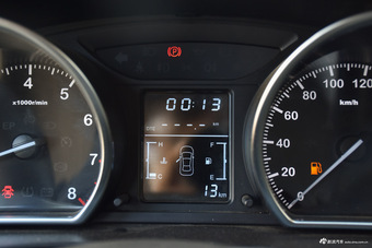 2015款众泰T600 1.5T手动豪华型 冰川白