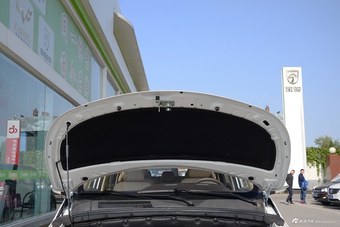 2016款宝骏730 1.8L AMT智能手动7座豪华型 7座