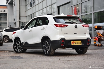 2017款风神AX4 1.6L手动潮悦型