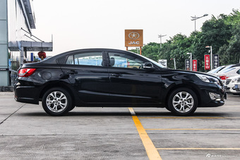 2015款经典福美来1.6L手动精英版