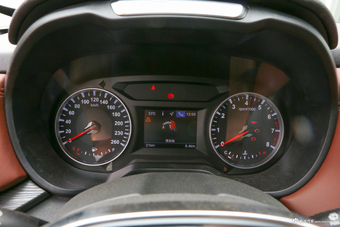 2018款中华V6 1.5T手动尊贵型