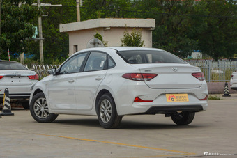 2017款悦动1.6L自动悦值版GLS