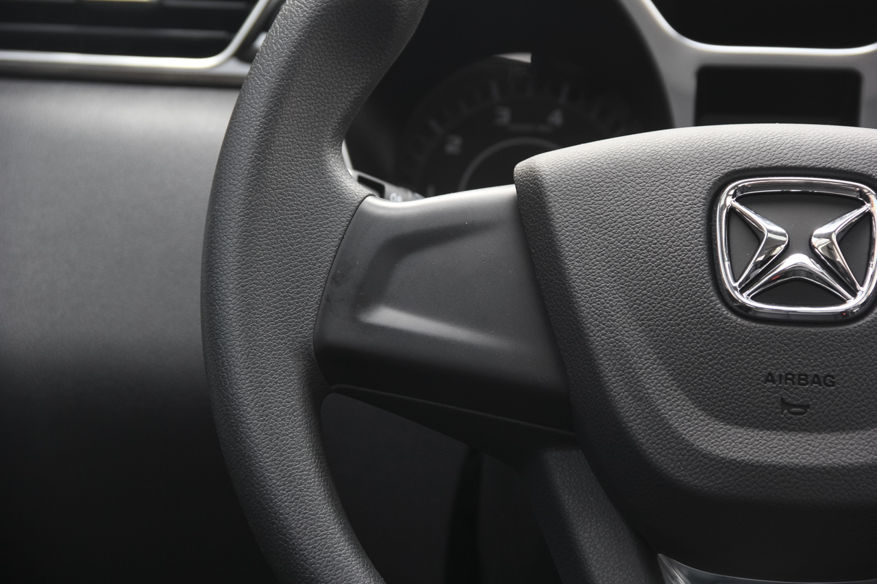 2016款驭胜S330 1.5T手动两驱时尚版