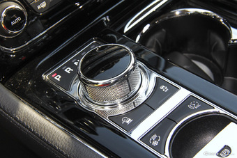 2015款捷豹XJL 3.0L自动SC两驱尊享商务版