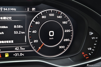 2017款奥迪A4L Plus 2.0T自动40TFSI风尚型