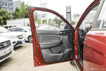 2016款长安CX70 1.6L手动舒适型