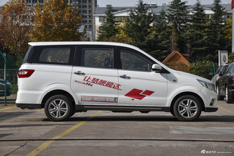 2015款北汽幻速H2 1.5L手动舒适型