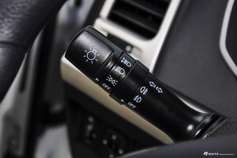 2016款瑞风S3 1.5L自动CVT豪华型 典雅白