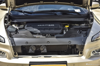 2016款自由光2.4L自动专业版+智能包 流沙金